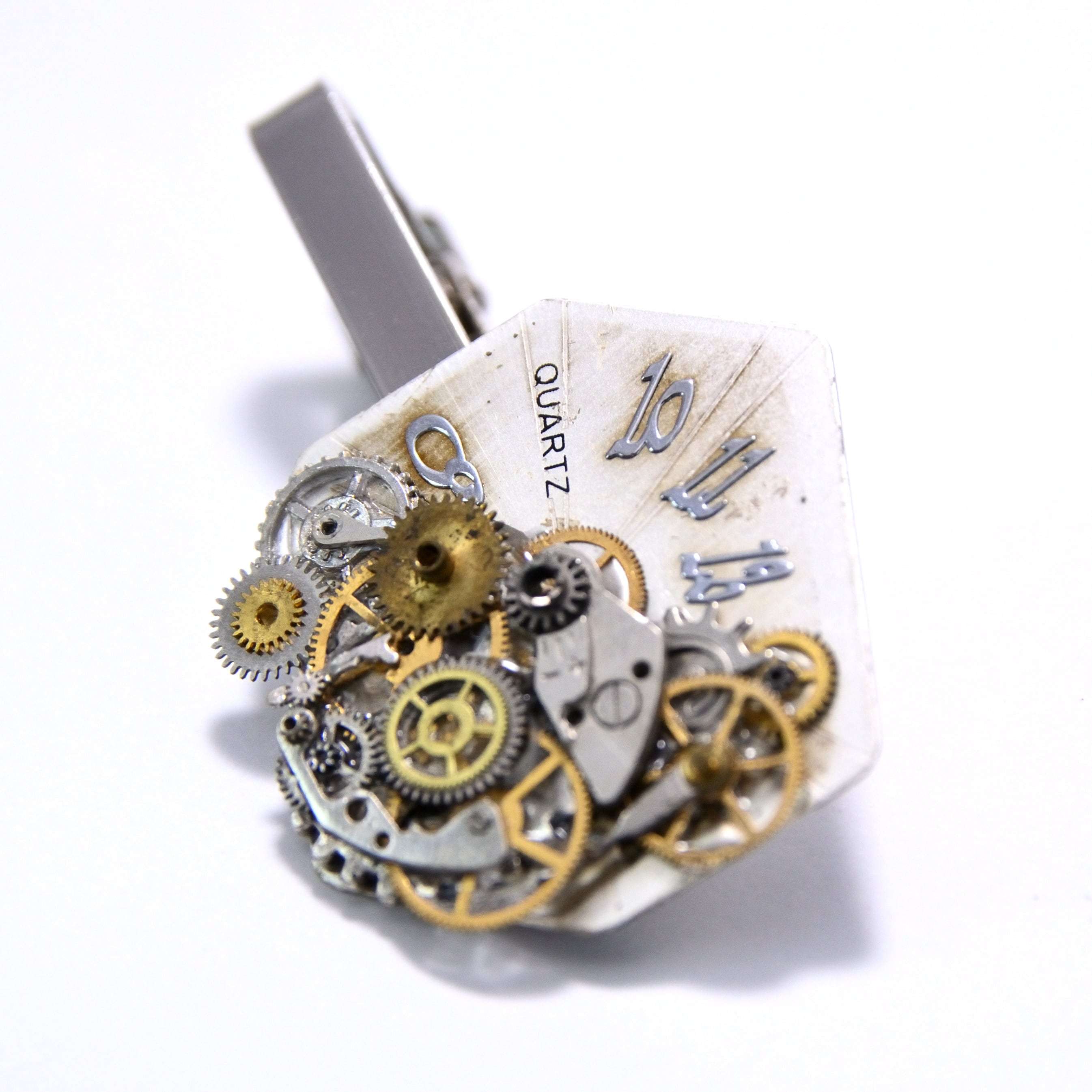 機械仕掛けの文字盤ネクタイピン | ulysses