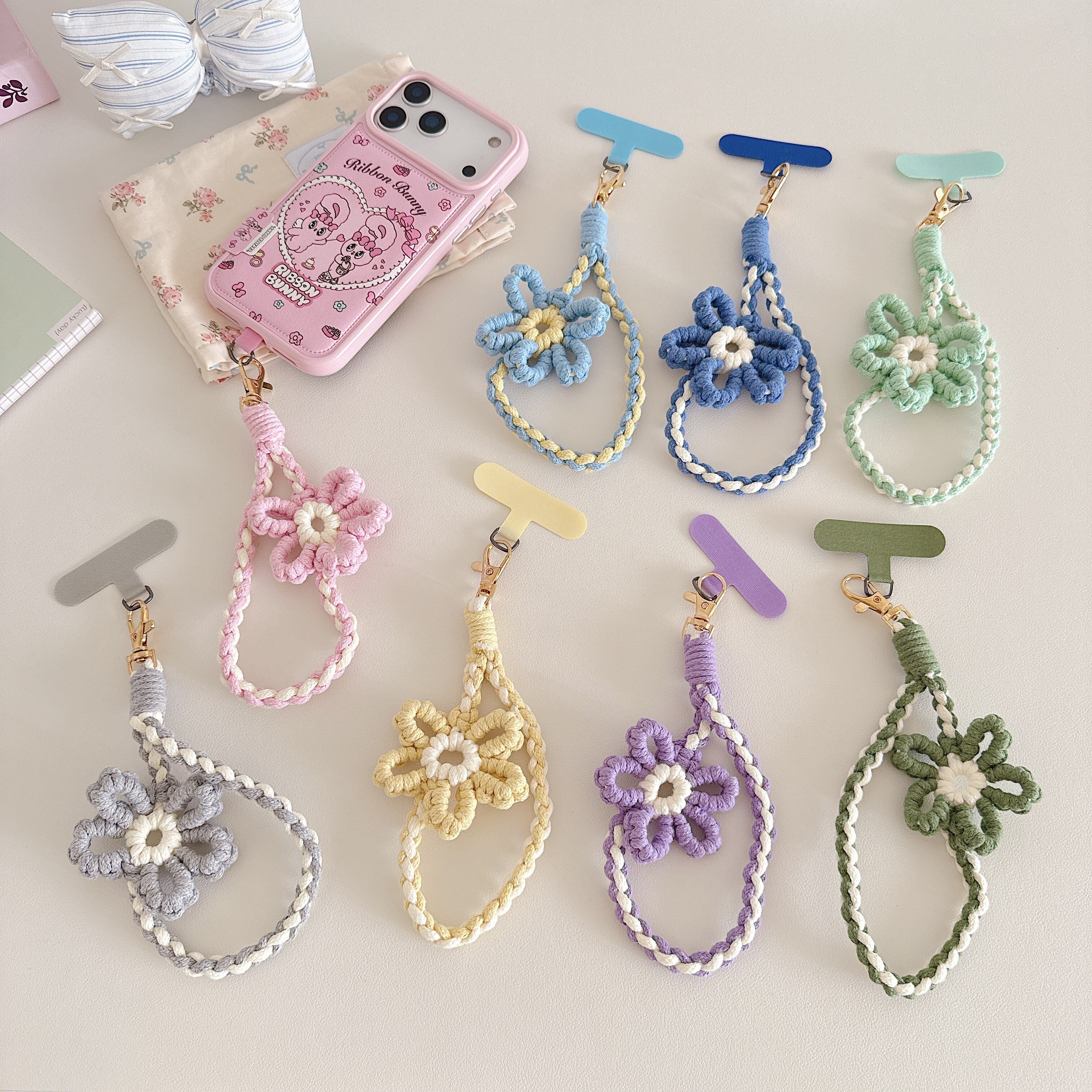 スマホストラップ ハンドストラップ 紐編み フラワー かわいい くすみ