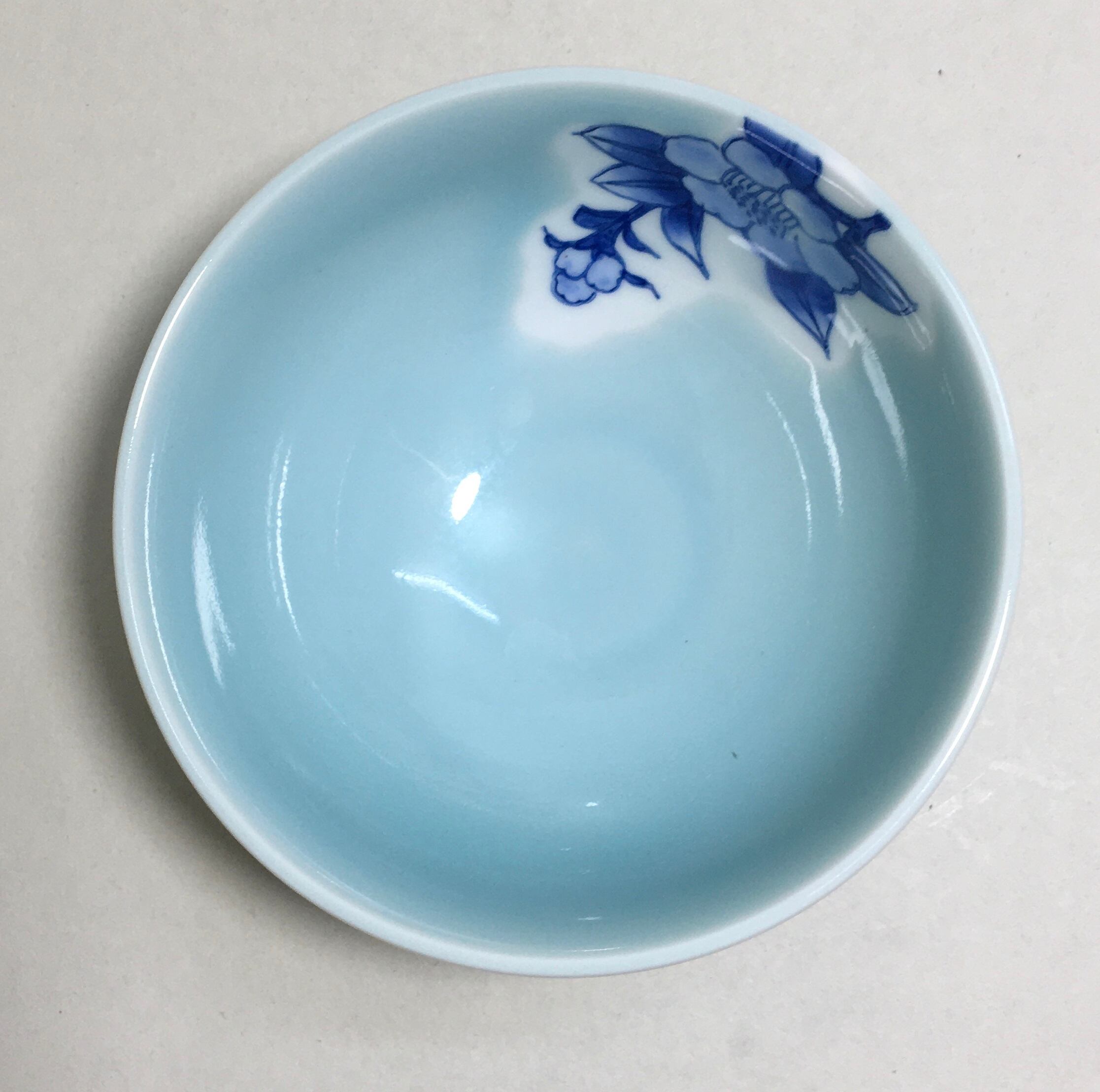 ☆有田焼 青磁染付山茶花 茶碗 3個セット | Cross Border Merchandising