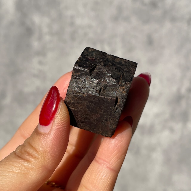 南アフリカ・カルー産 リモナイト キューブ  オールドストック・擬似結晶（Pseudomorph）