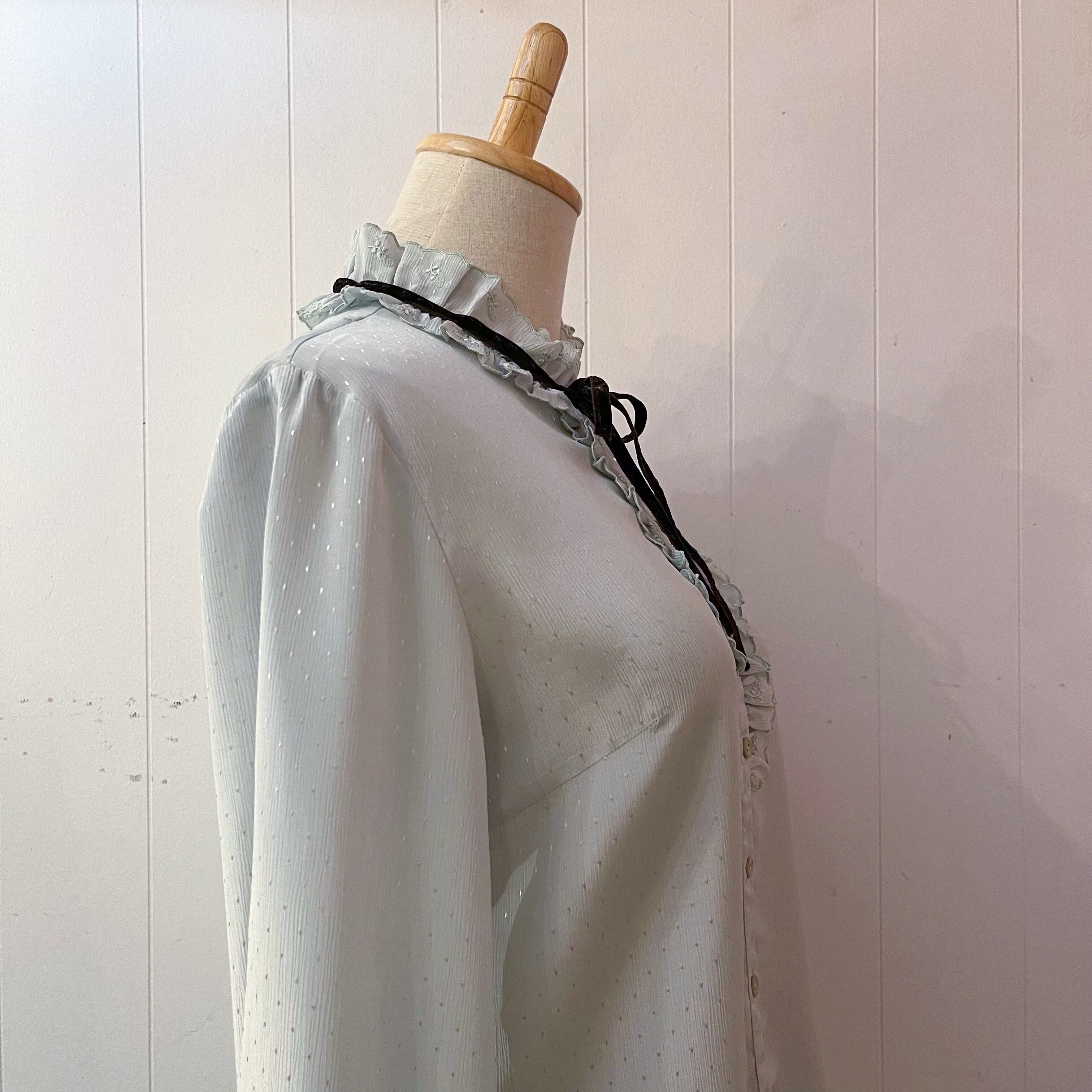 mint green velours ribbon blouse