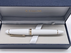 '20s　セーラー万年筆 プロフィット２１ ホワイト　SAILOR PROFIT21　（中字）　21金　　　　　03520