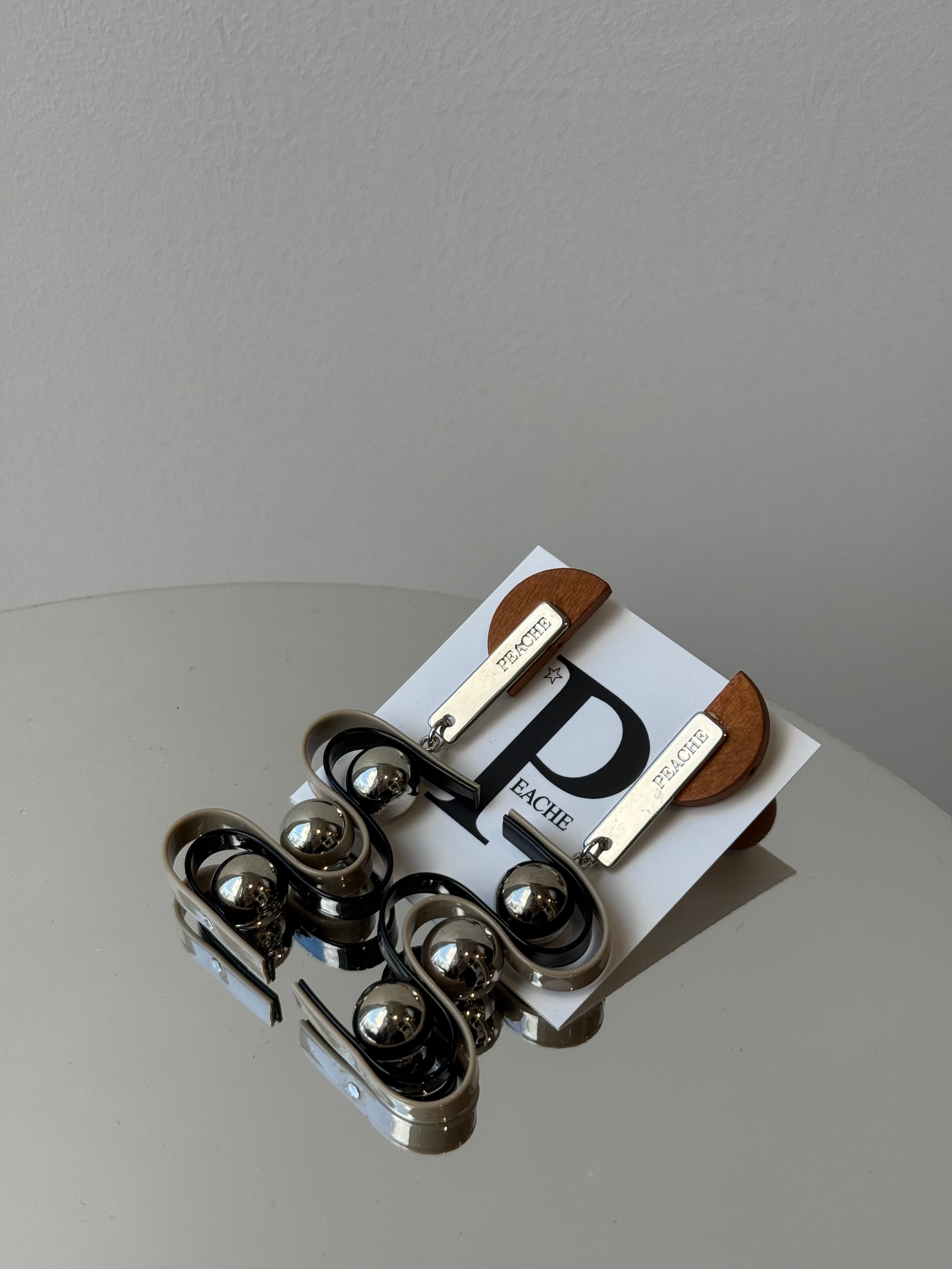 double wave greige&black