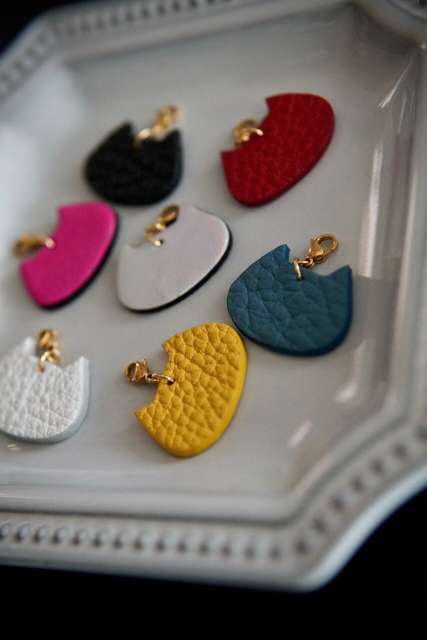 ネコチャーム（BLUE）