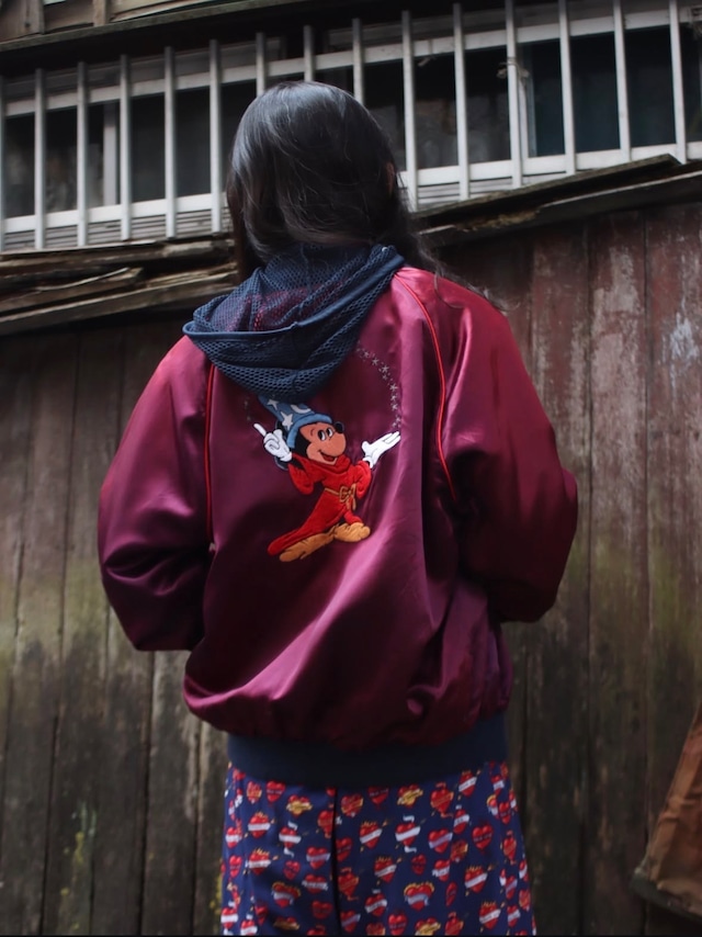 1980’s fantasmic! embroidered satin jacket . size xlarge .