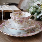 Victorian Floral Trio c.1899｜英国アンティーク 優美な花柄とロココ調のトリオ 1899年登録 カップ＆ソーサー thumbnail 2