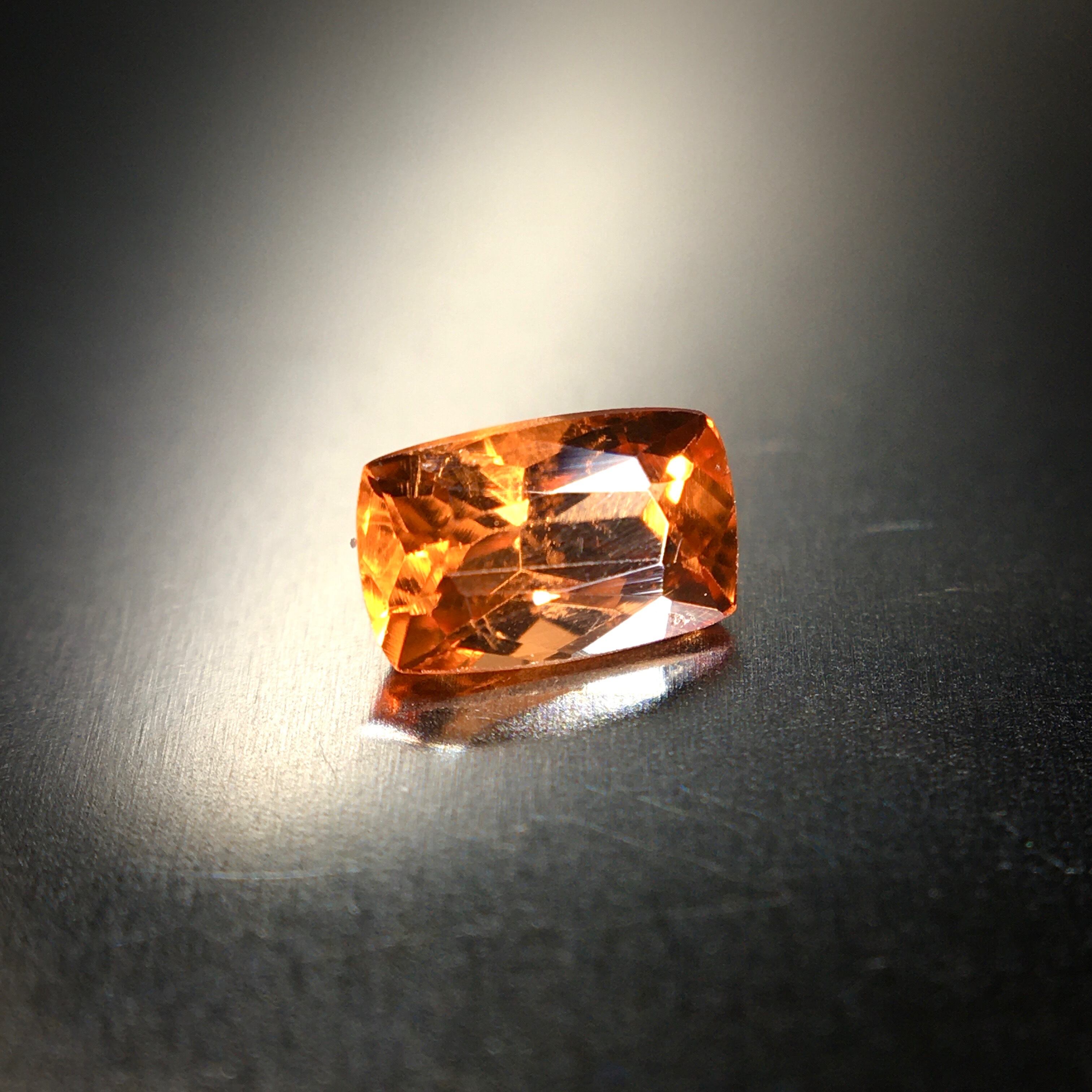 超希少珍しい茶色二次結晶キラキラ✨ドウルージー アポフィライト 391g 神秘のオレンジ色 0.28ct 希少石 天然 トリプライト | Frederick's