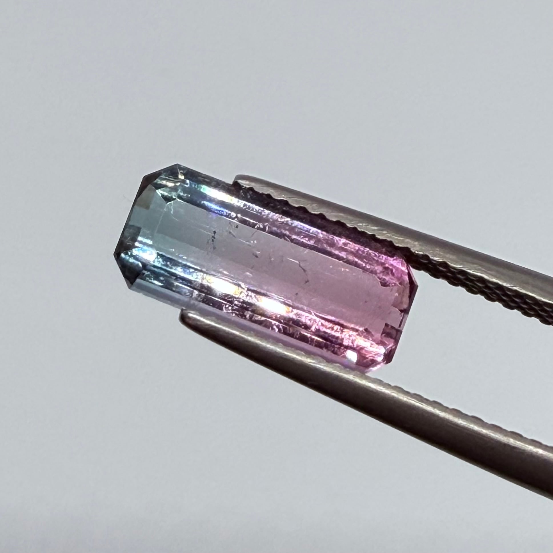 春らしいバイカラートルマリン