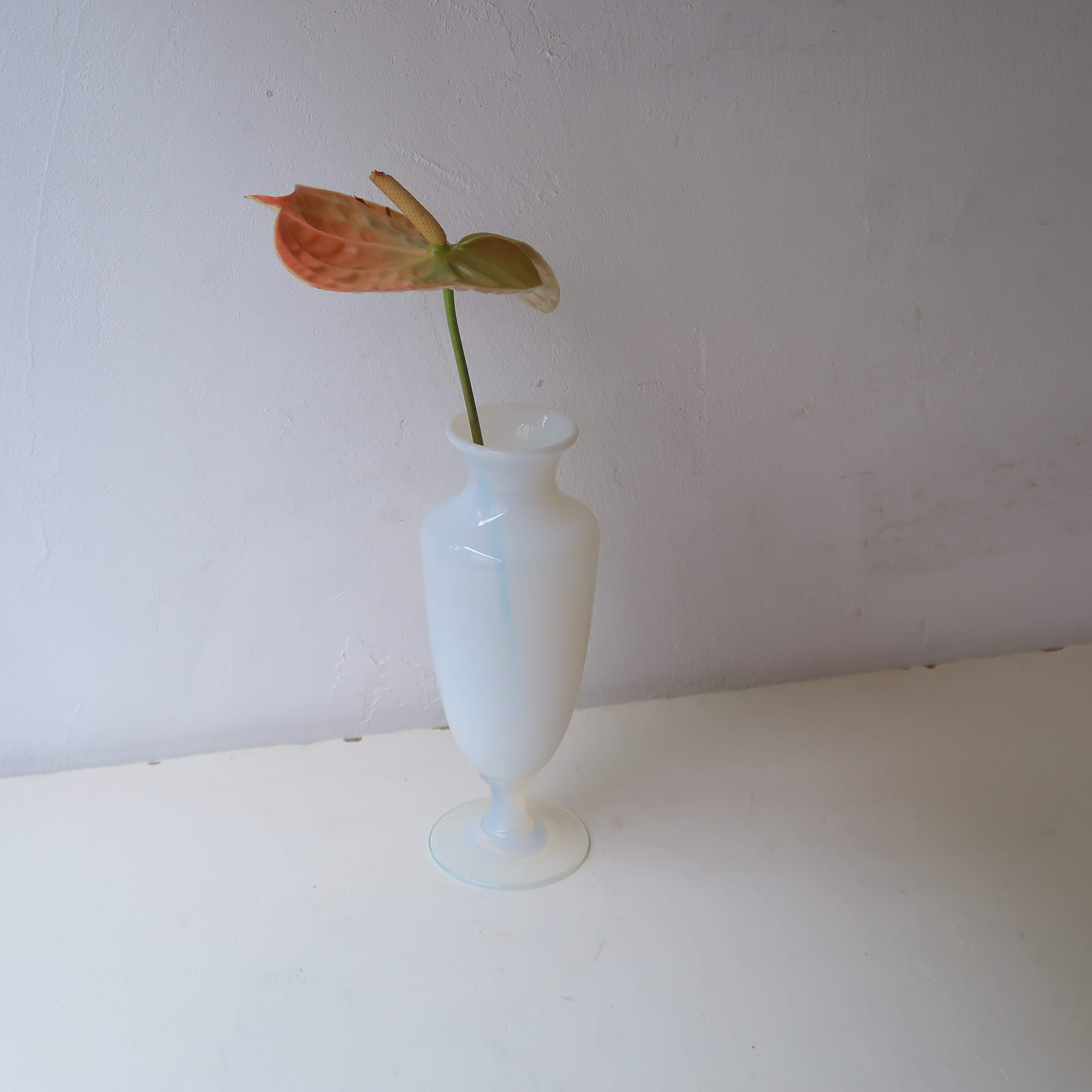 オパリンガラスの花瓶 | SUISUI