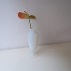 オパリンガラスの花瓶