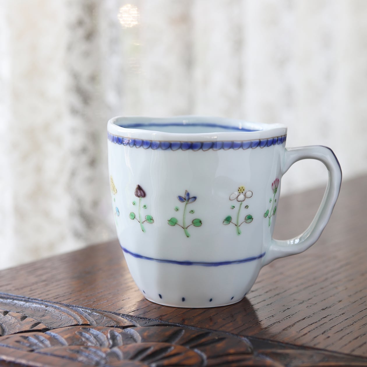 藍水「花暦(紺)マグカップ(大)」 うつわ藍水 波佐見焼