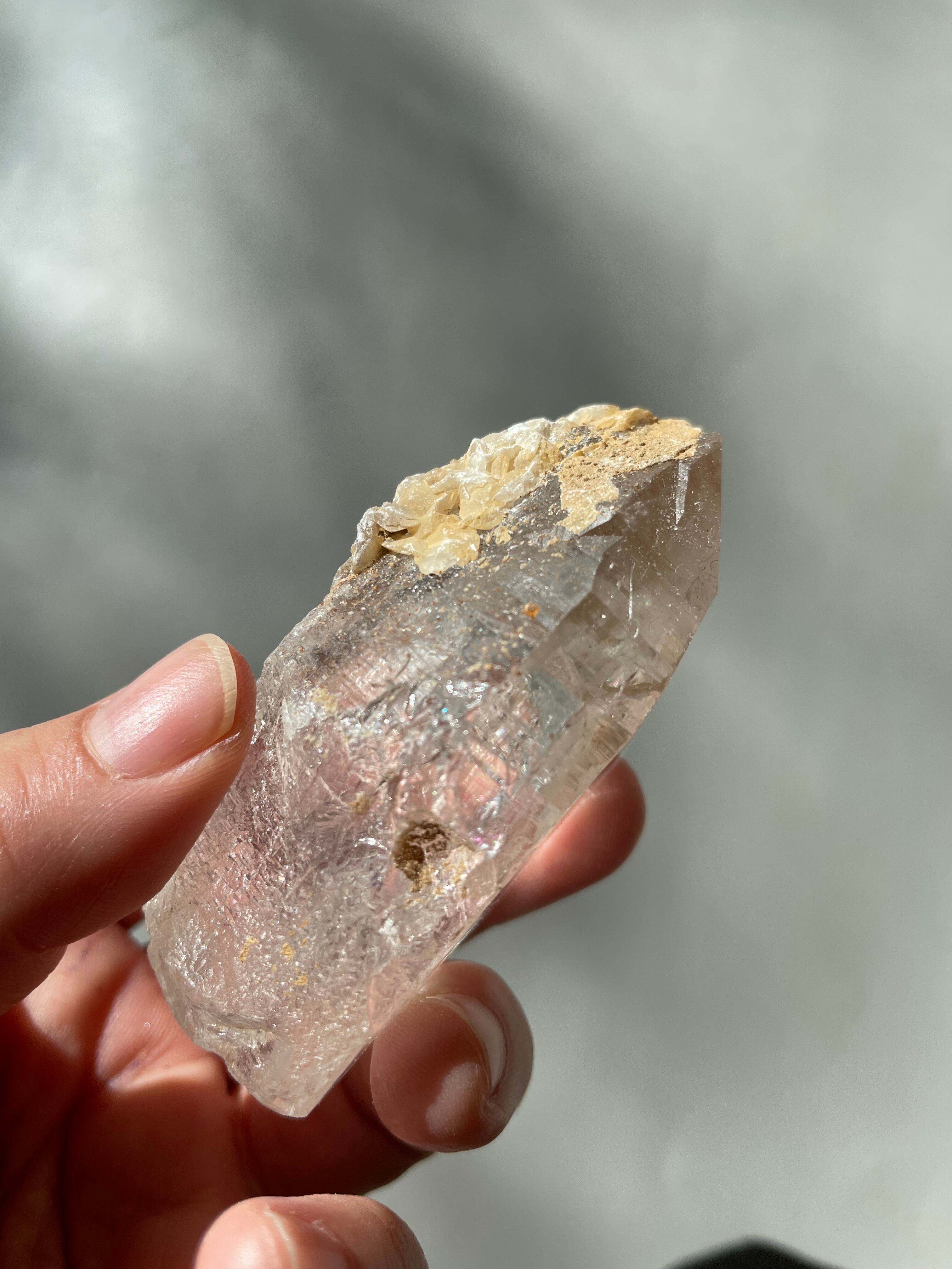 パキスタン　ギルギット　スカルドゥ産　ヒマラヤ水晶　マイカ　カテドラル