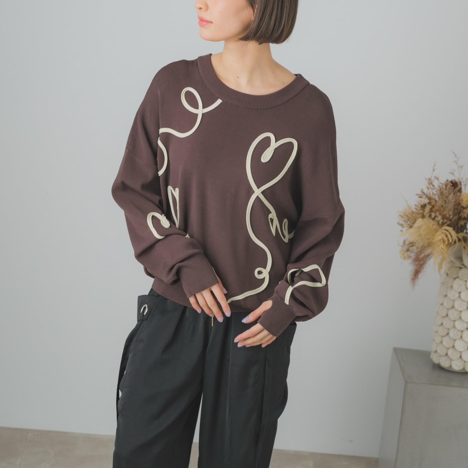コード刺繍ニットプルオーバー