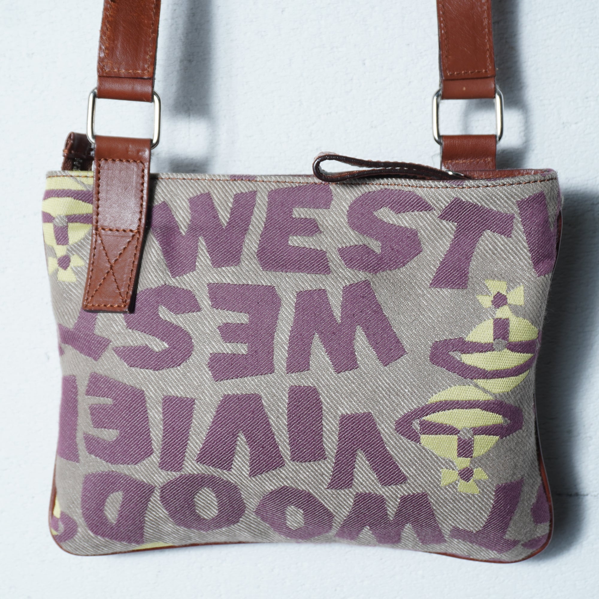 Vivienne Westwood】ヴィヴィアンウエストウッド ロゴ・オーブ柄