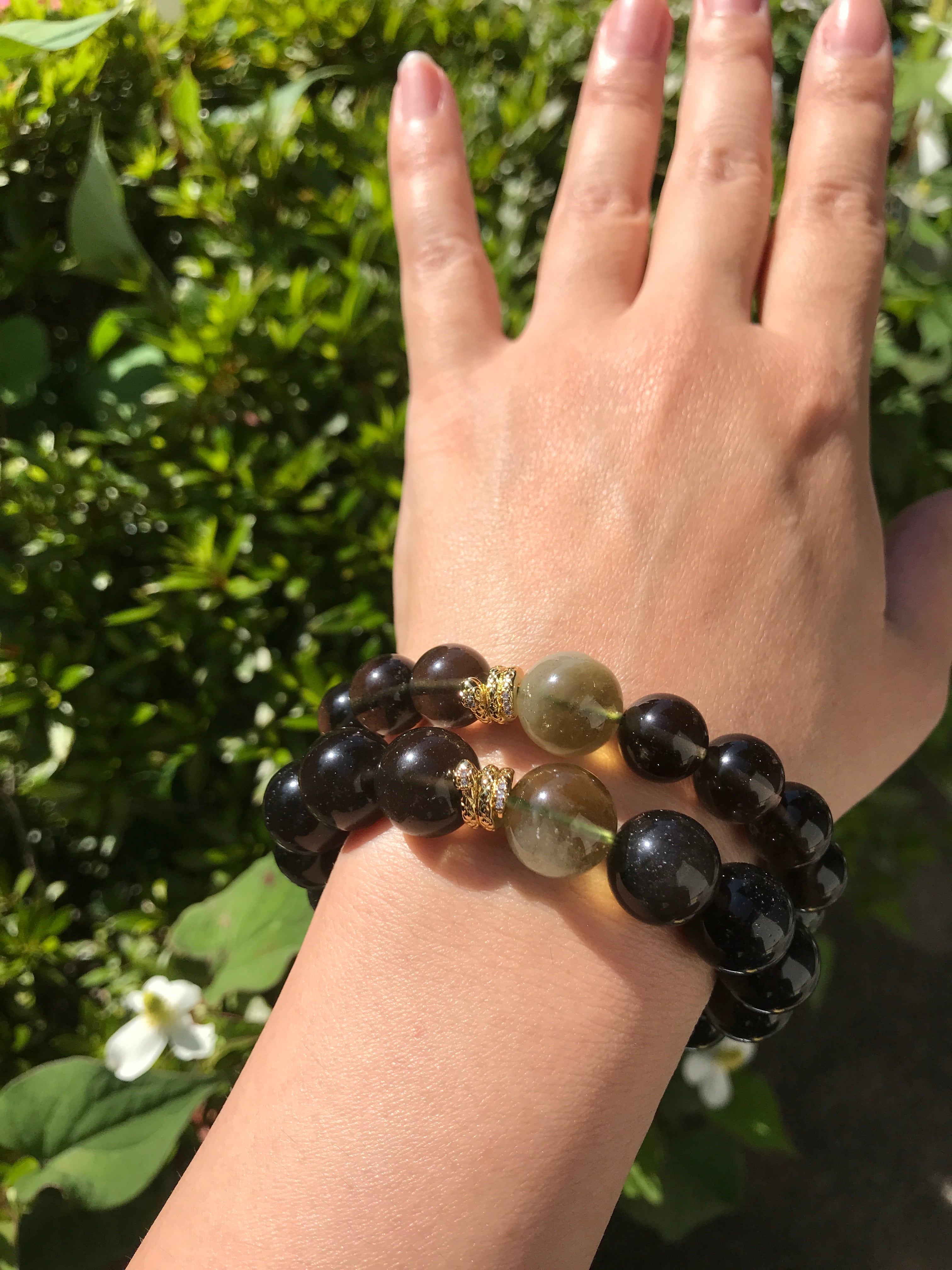 チンターマニストーン＆ブラックリビアングラスデザインブレスレット  