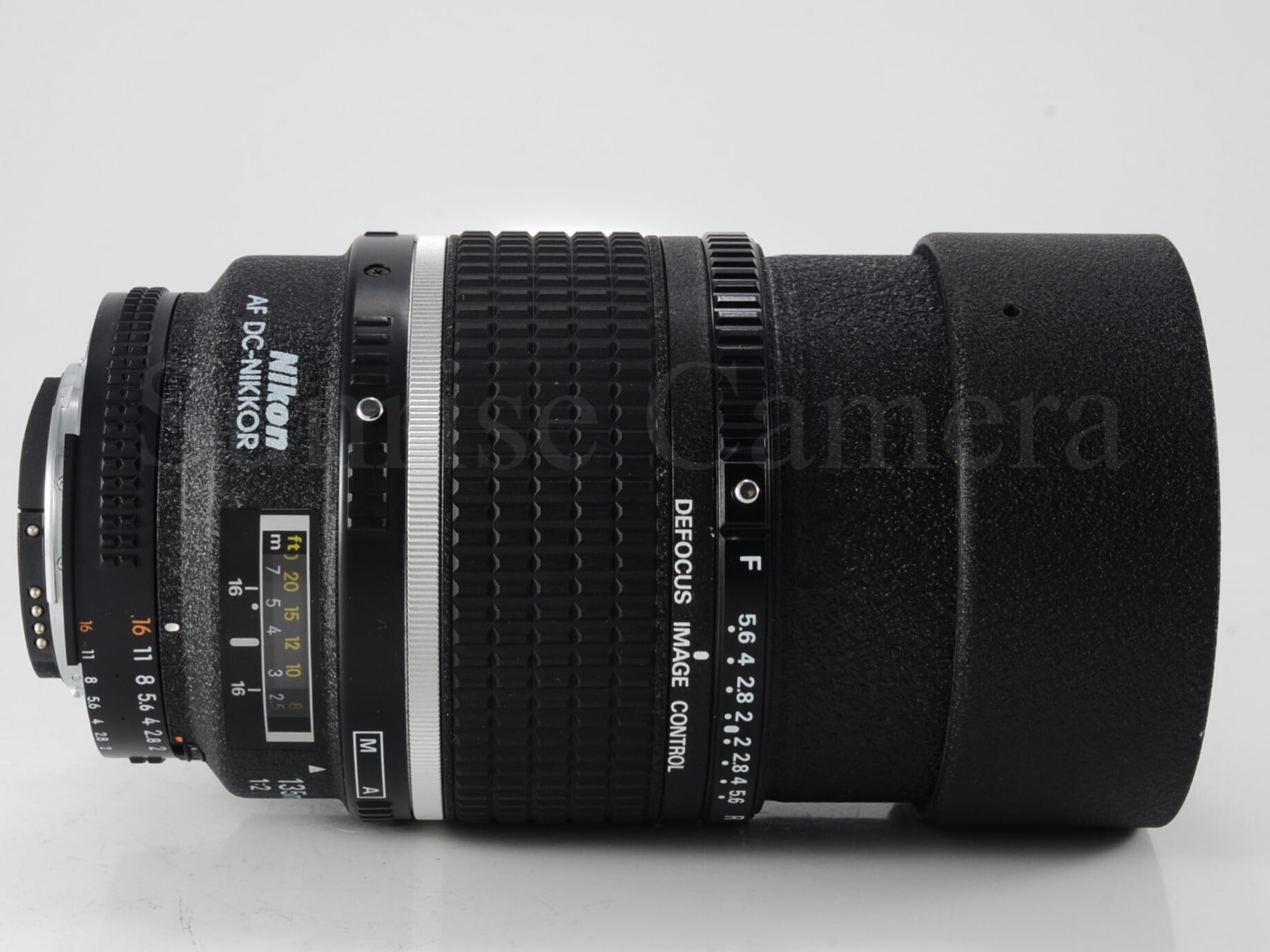 Nikon AF DC NIKKOR 135mm F2 ニコン 中望遠大口径レンズ（60530
