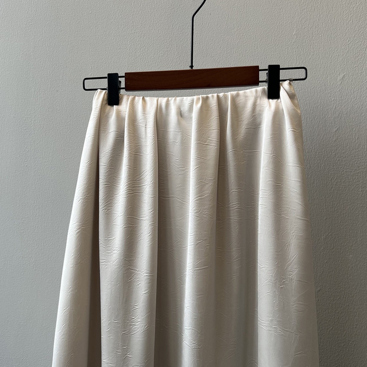 サテン ドレープロングスカート 10016