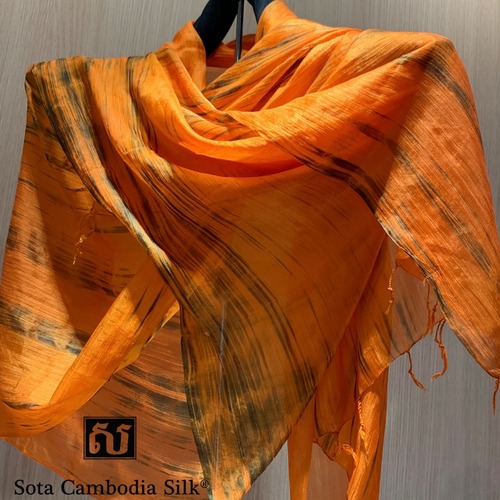 「完売御礼」秋ファッション　ストール　シルクストール　【大人気】軽いストール　クリスマス　敬老の日　秋ファッション　夏ファッション　シルクスカーフ　オレンジ　母の日　カンボジアシルク　プレミアムストール　オレンジ　ストール　