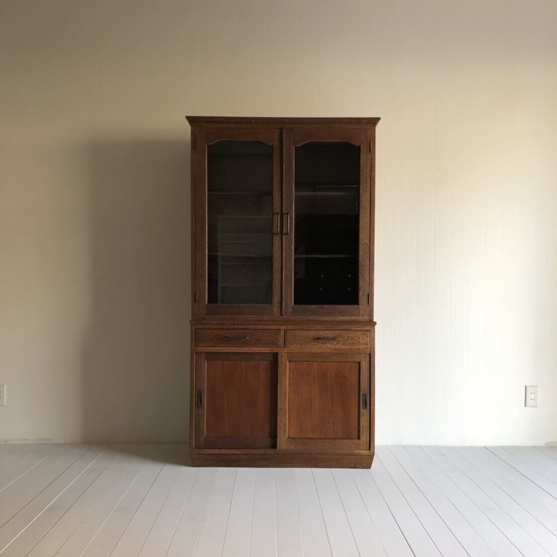 キャビネット　/　本棚　/　古道具 