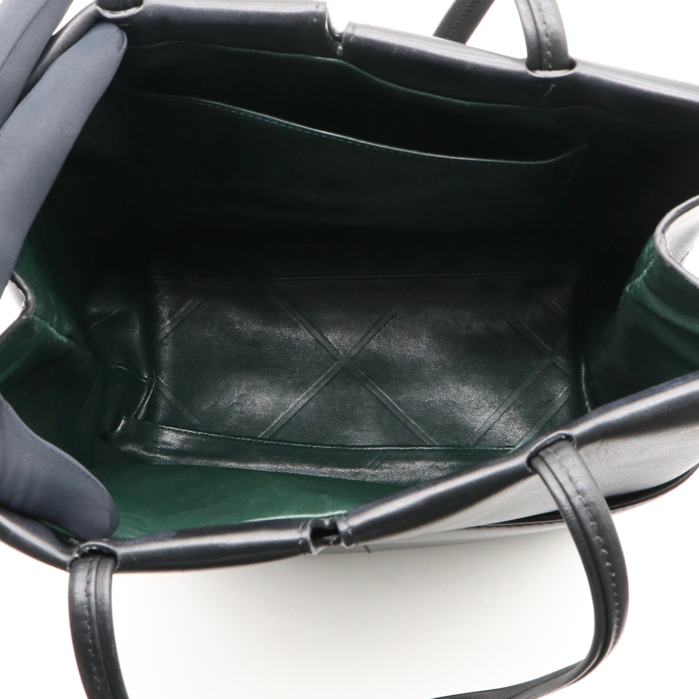 Burberry ブラックレザーハンドバッグ BURBERRY レザー ハンドバッグ ブラック バーバリー 付属品付き