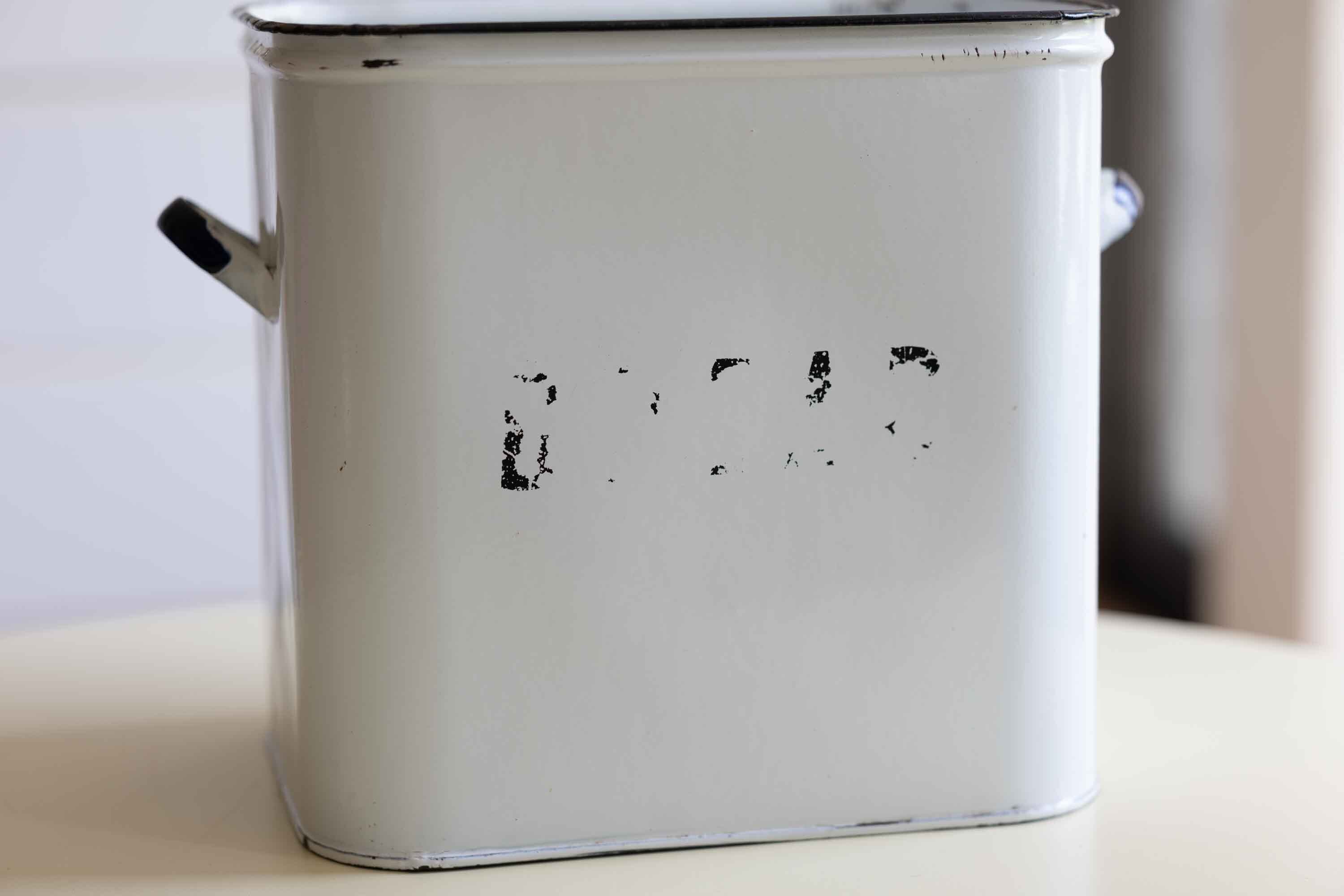 英国　　ブレッド缶　 No.24 　フタなし　