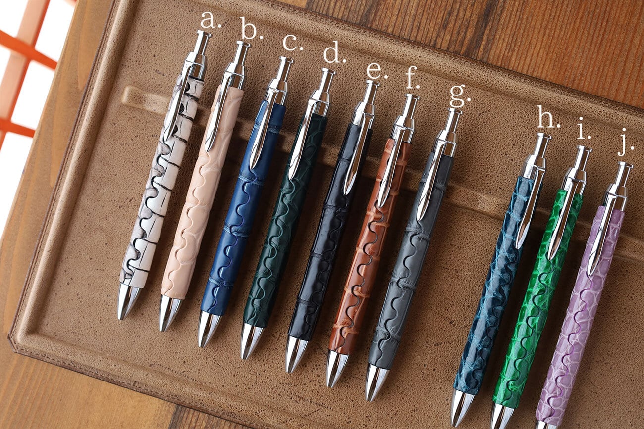 革軸ペンヒマラヤクロコ谷染めボールペンSHINARI