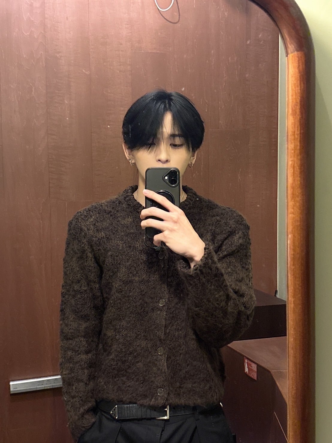 RADIANT Cropped round cardigan　らんくん　嵐くん 即納】RADIANT Roundneck cropped cardigan | 韓国ファッション