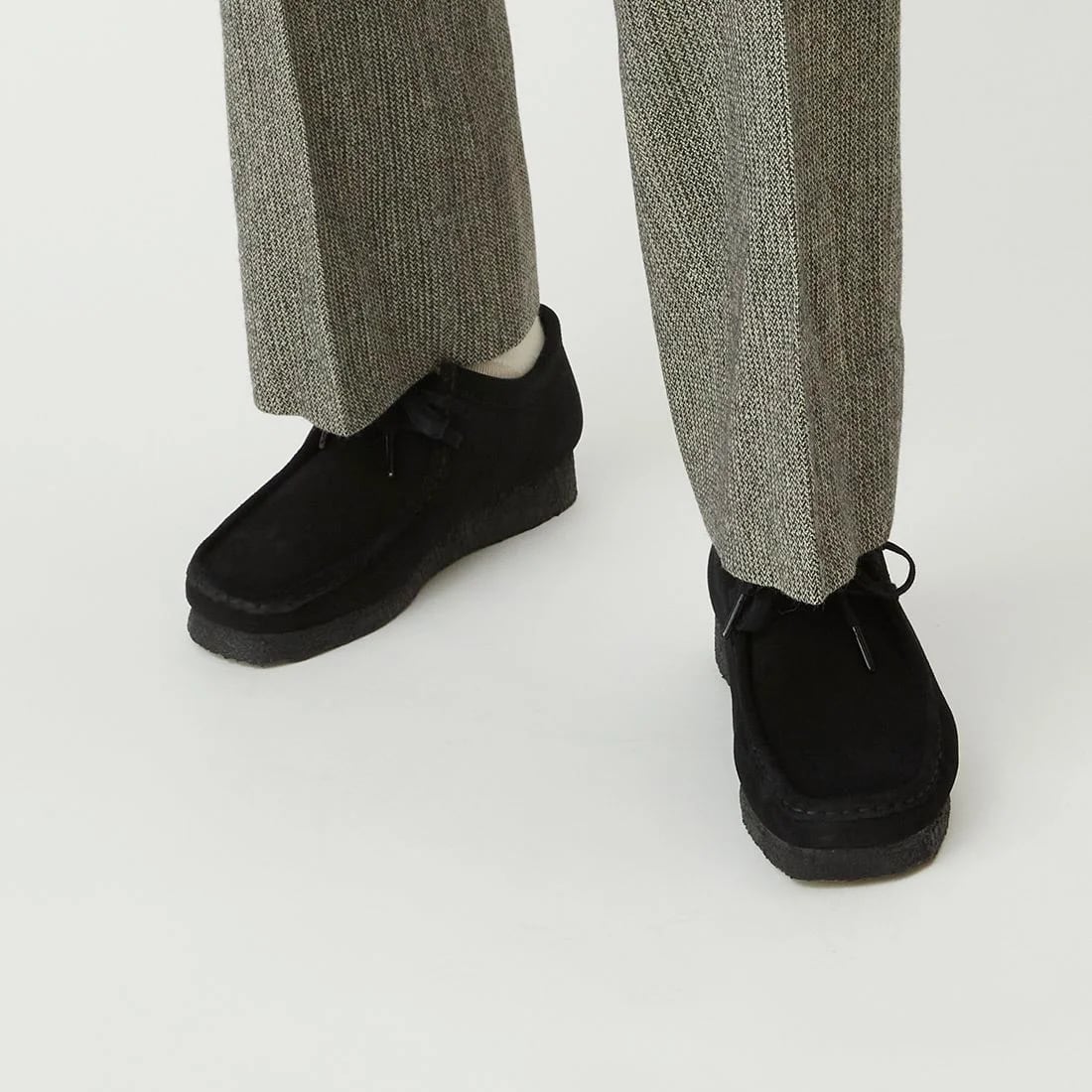 CLARKS (ｸﾗｰｸｽ) - WALLABEE. (ﾒﾝｽﾞ ﾜﾗﾋﾞｰ) Black Suede | thecompus