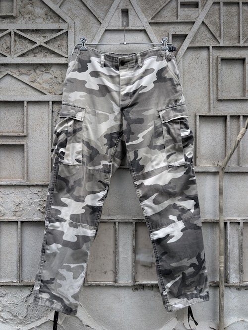 "CAMOUFLAGE PATTERNED" cargo pants