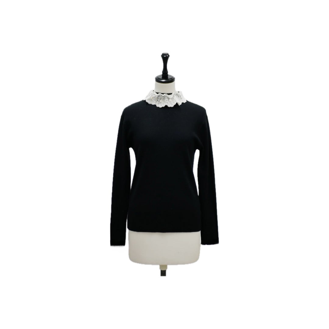 Flower lace neck design knit