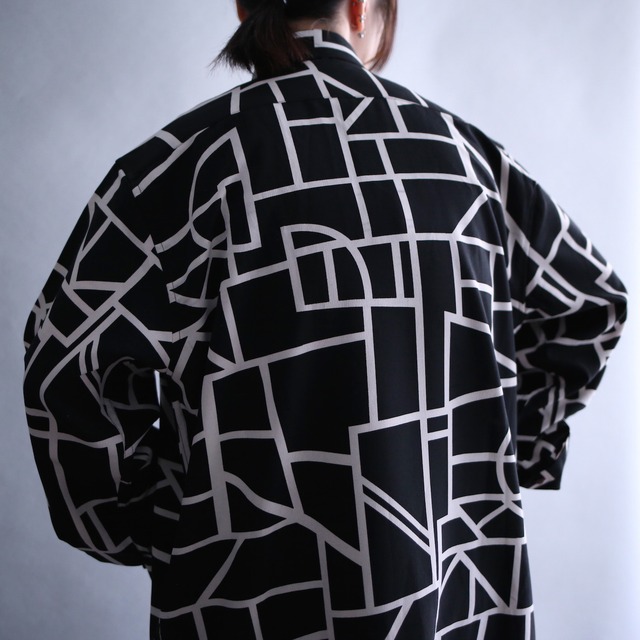random grid monotone pattern loose shirt