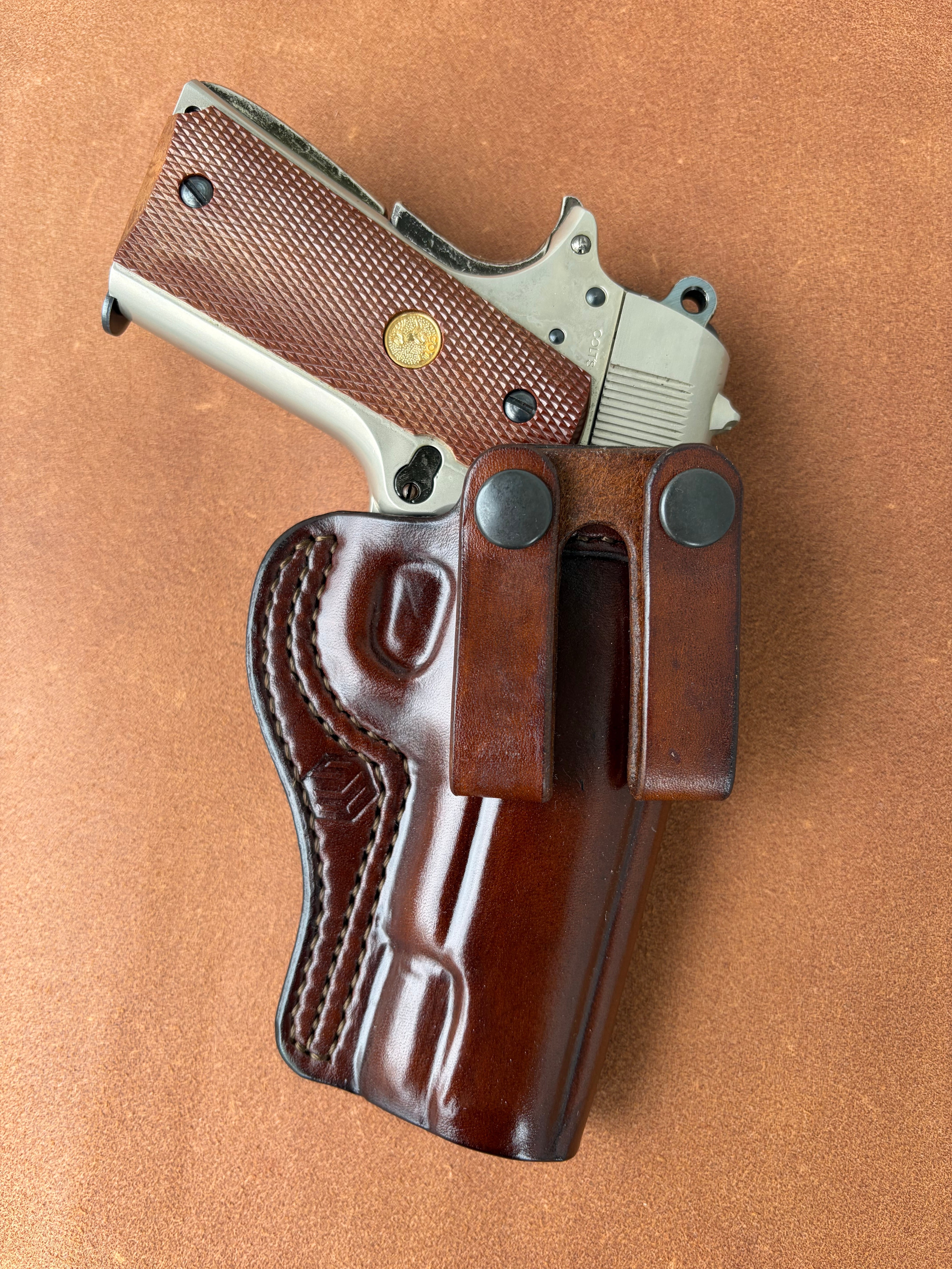 V10ウルトラコンパクト用Appendix Carry leather holster DX | 黒沼興業