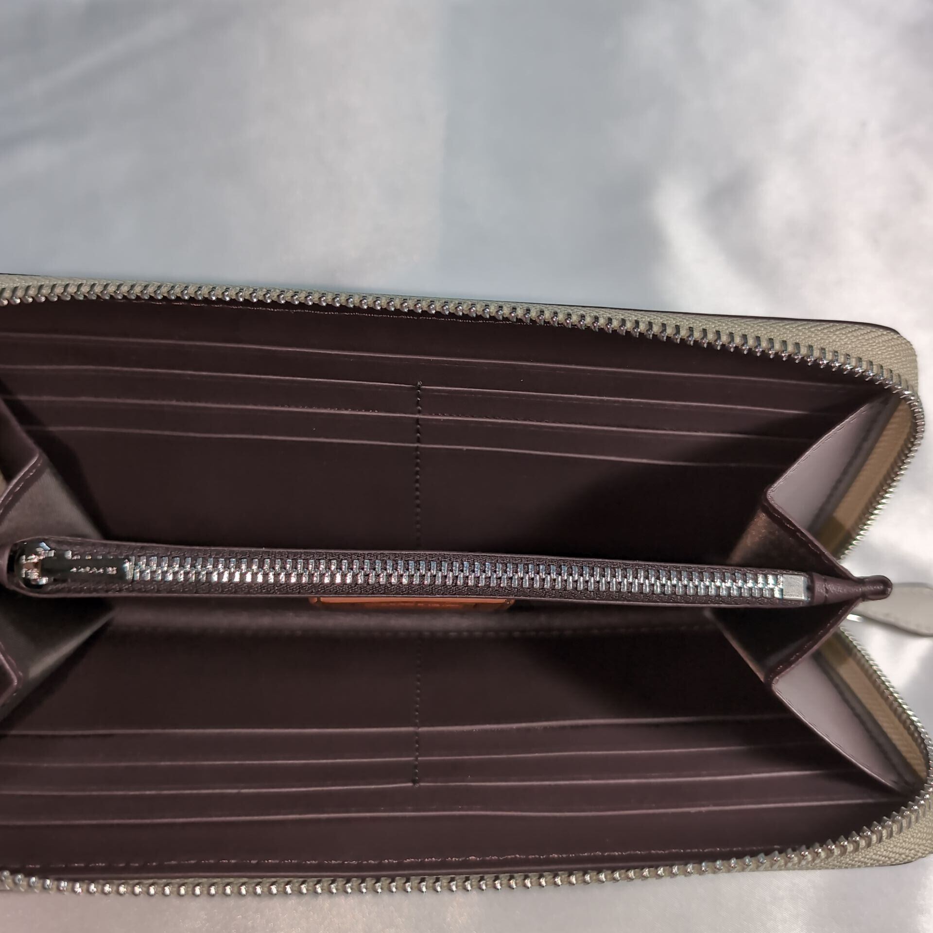 COACHコーチ×ディズニーコラボ ミニーマウスパッチワーク ラウンド