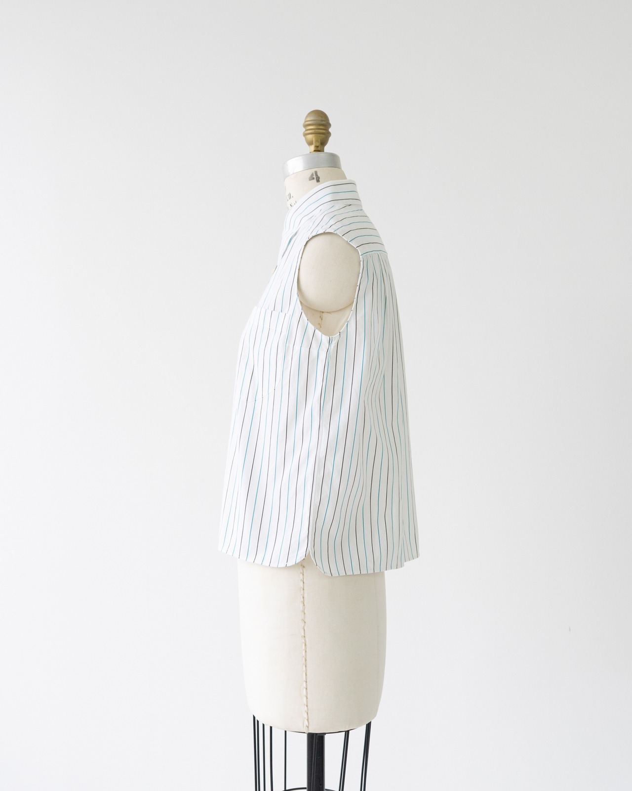 〈CHANEL〉Striped Sleeveless Blouse