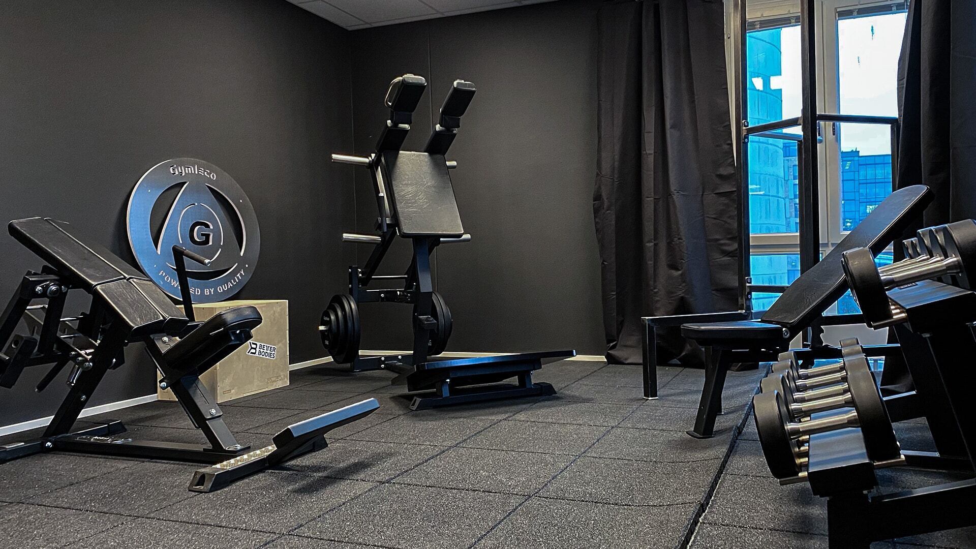 044 V-スクワット | gymlecojapan