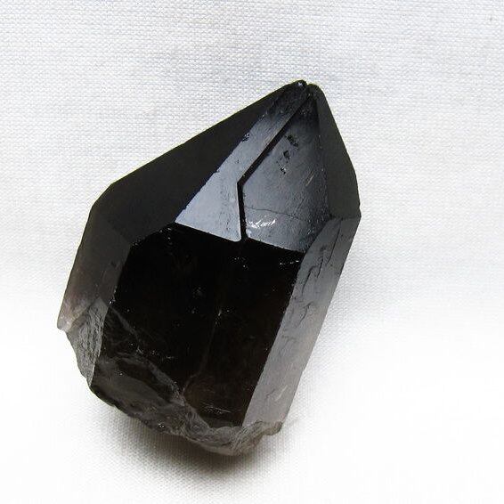 モリオン 黒水晶 原石 ブラジル産 一点物 171-8043