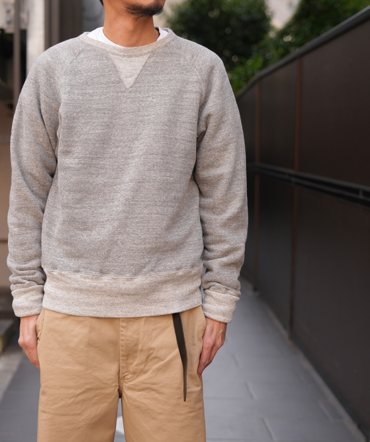 KENNETH FIELD(ケネスフィールド) / NEW RAGLAN CREW -GREY-(KF) | Signs