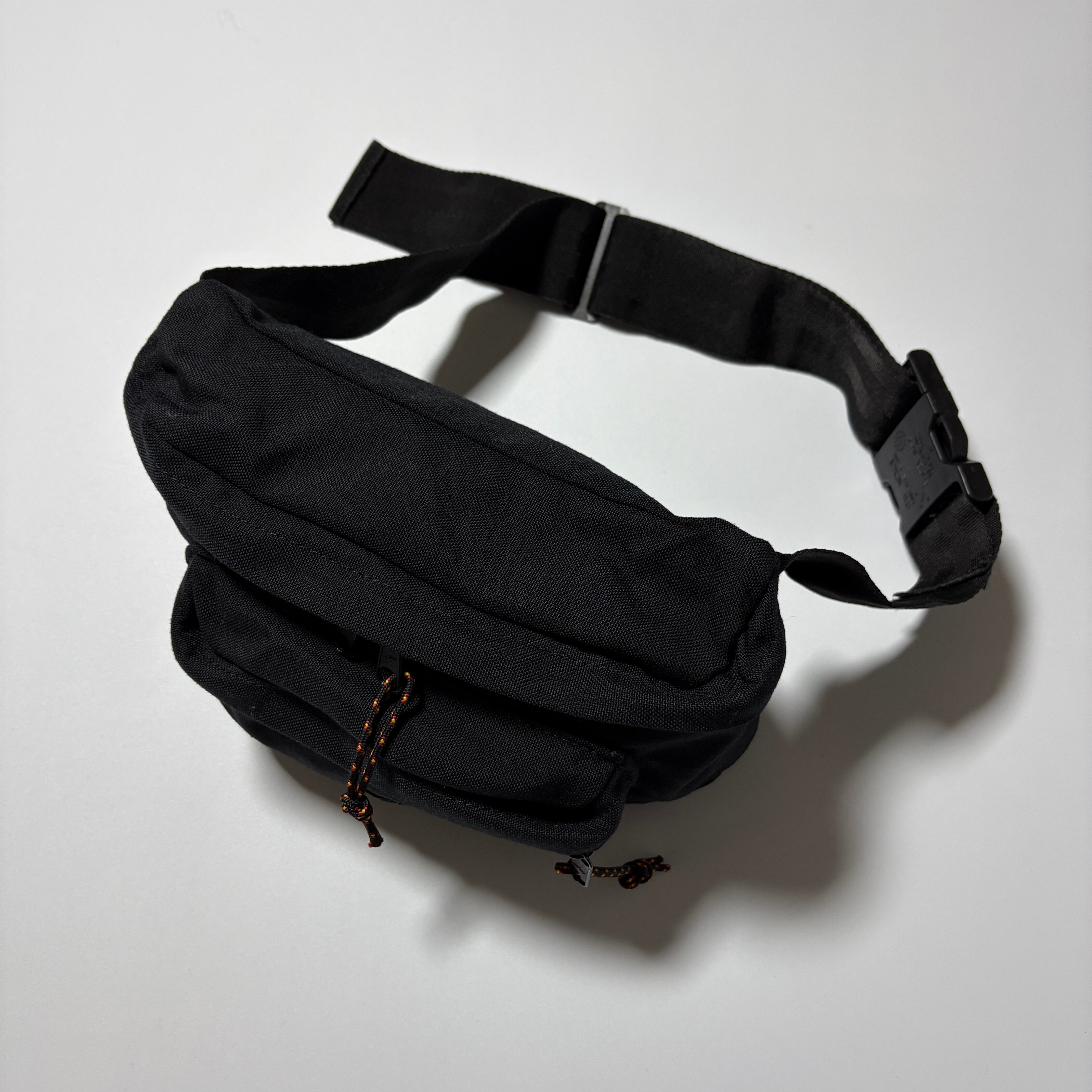 90's EASTPAK funny pak/waist pouch made in USA [black] | THE CREST