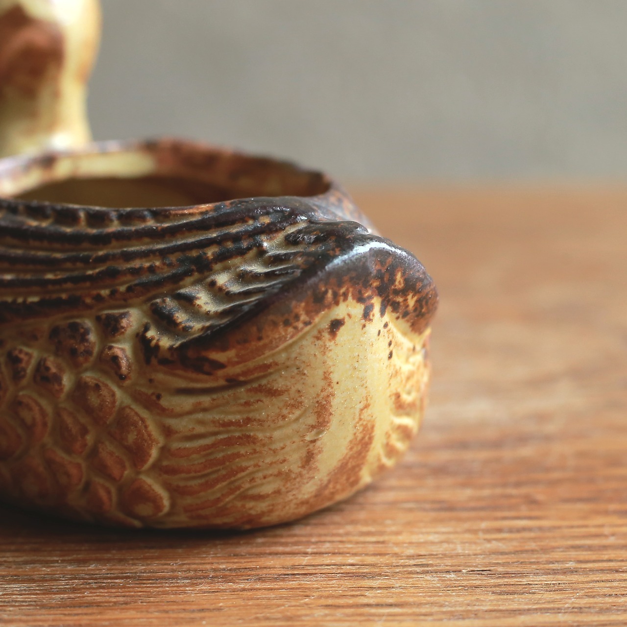 味わい深い、アヒルの小物入れ｜陶器のアヒル 小物入れ ヴィンテージ置物