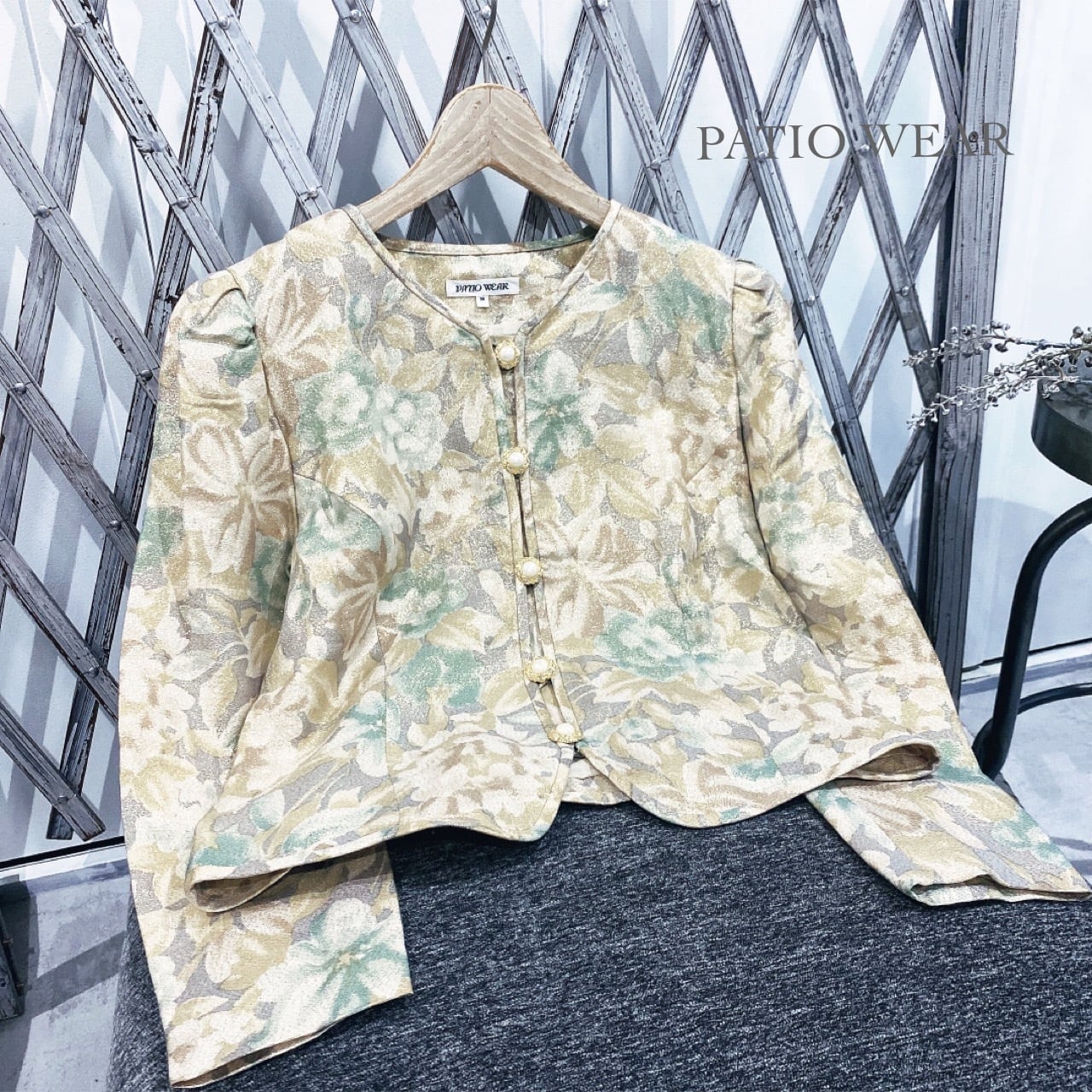 ヴィンテージジャケット / 日本製ラメゴールド花柄長袖ノーカラー