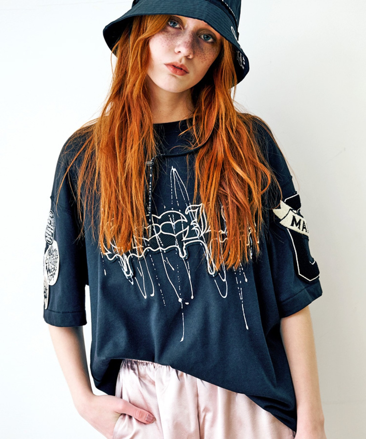 パッチ&ペイントルーズTシャツ (BLACK)　CQ-46032
