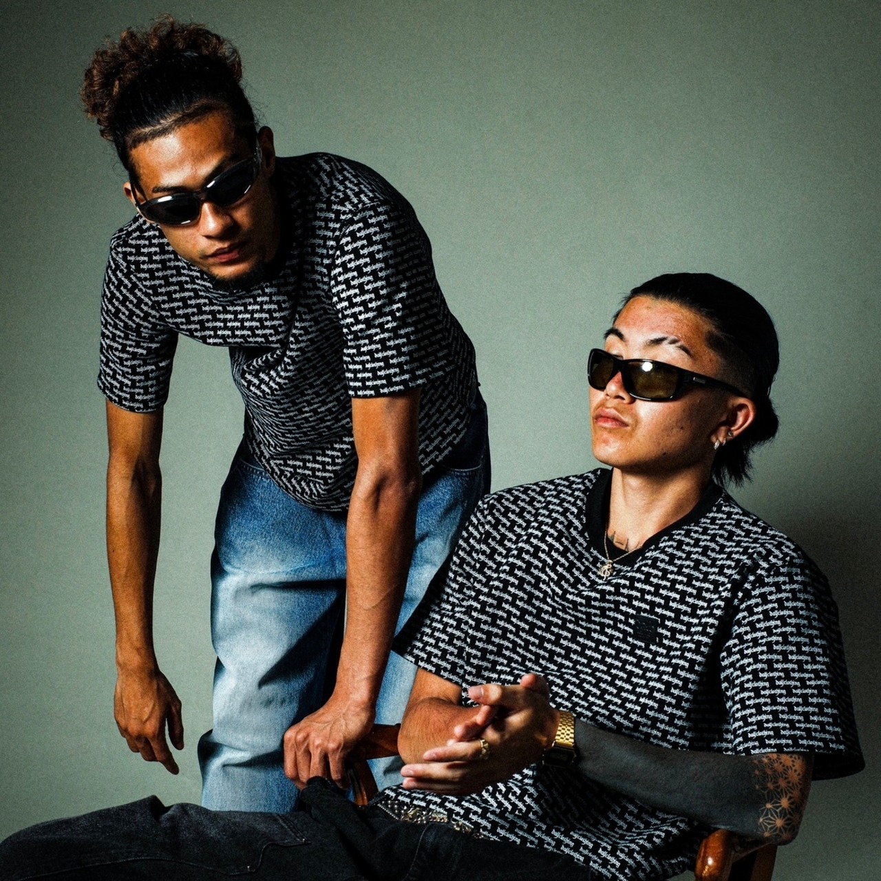 OG PATCH ALL-OVER ESSENTIAL TEE