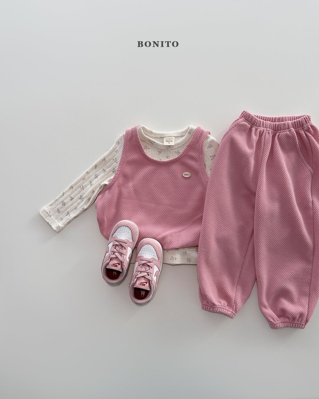 《3/29入荷予定》送料無料【BONITO】Eyelet T-shirt