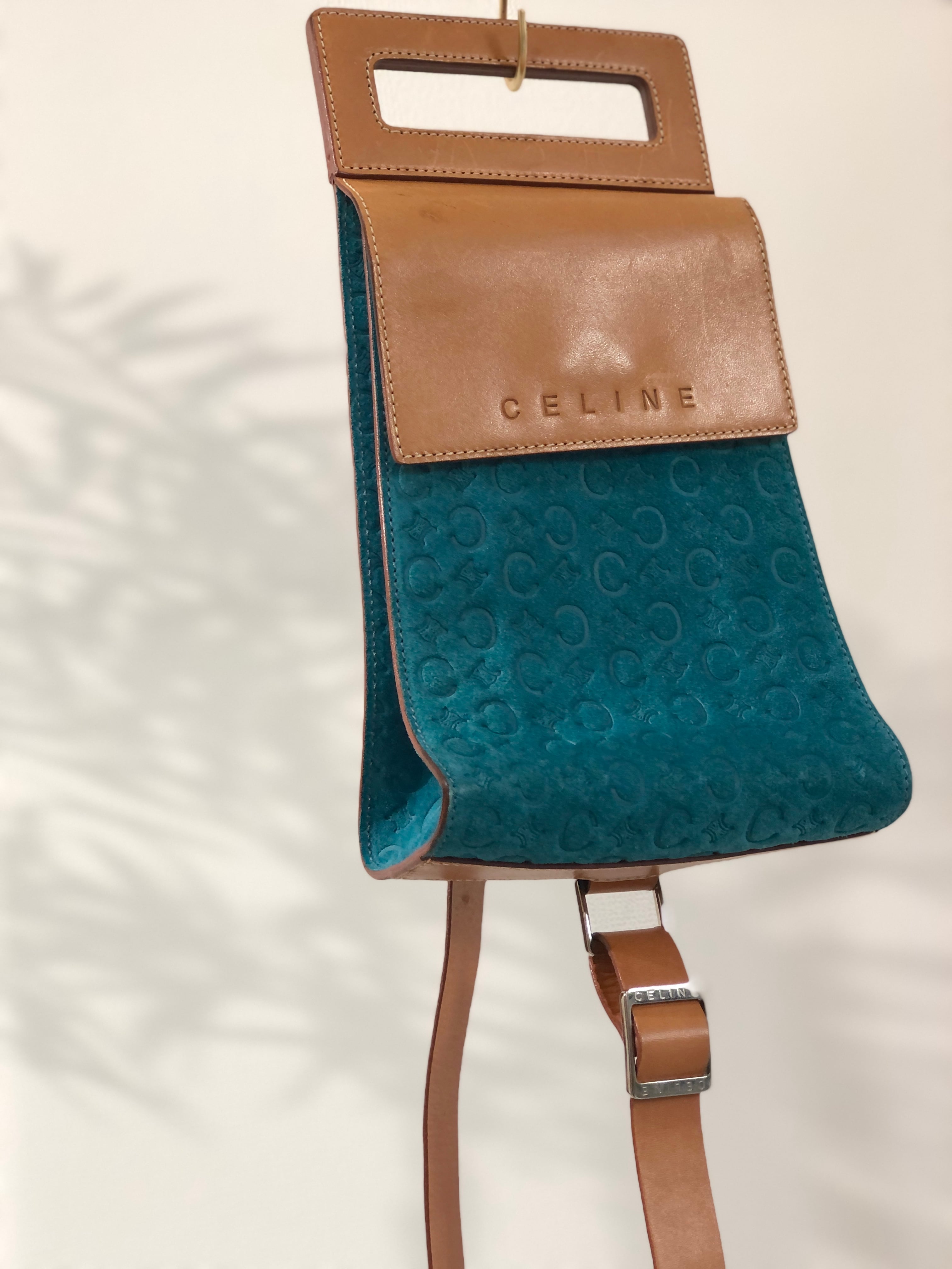 CELINE セリーヌ Cマカダム ロゴ型押し スエード ボディバッグ ミニバッグ ショルダーバッグ ターコイズブルー vintage ヴィンテージ オールドセリーヌ tr5mr6