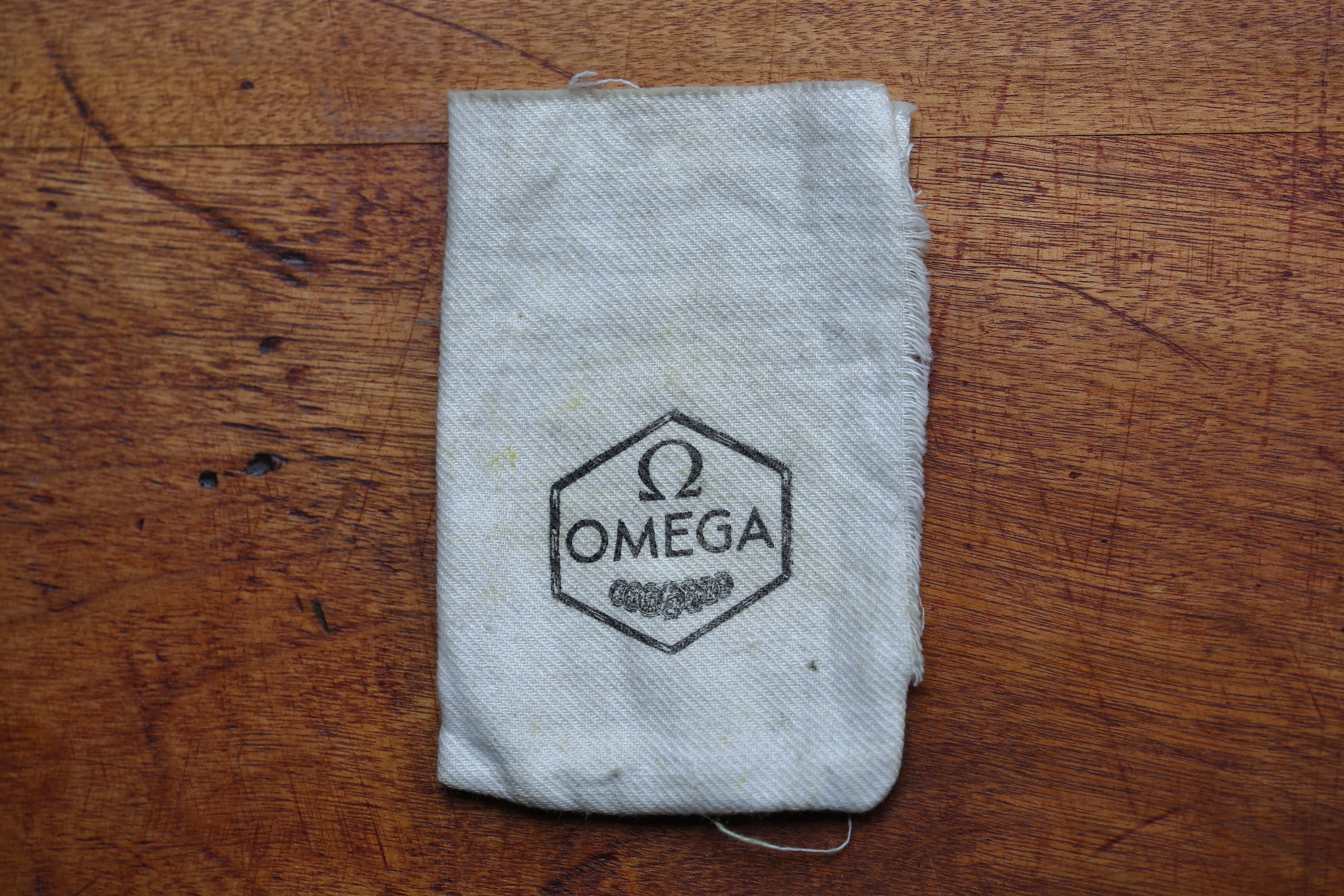 OMEGA】1940年製 オメガ 懐中時計 『スイス・スタイル』 レッド