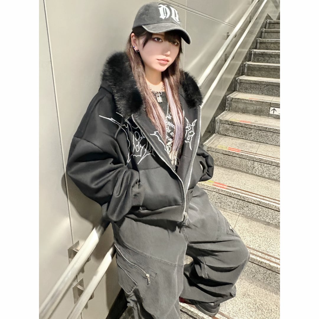 1/3新着】ショート丈 メタルクロスフードファーZIPパーカー(裏起毛