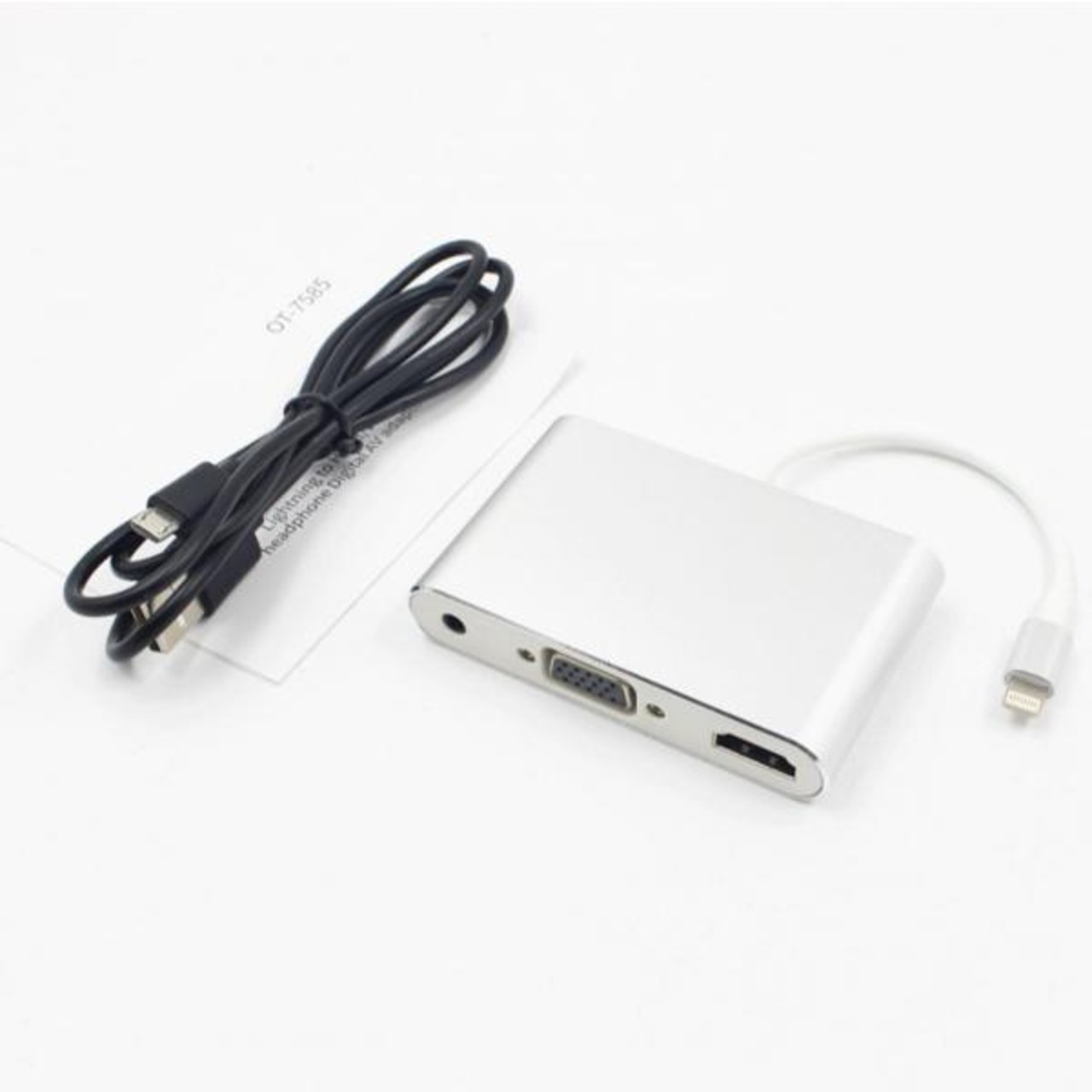 Formosa Japan iPhone iPad Lightning - Digital AVアダプタ HDMI VGA 音声 同時出力可能
