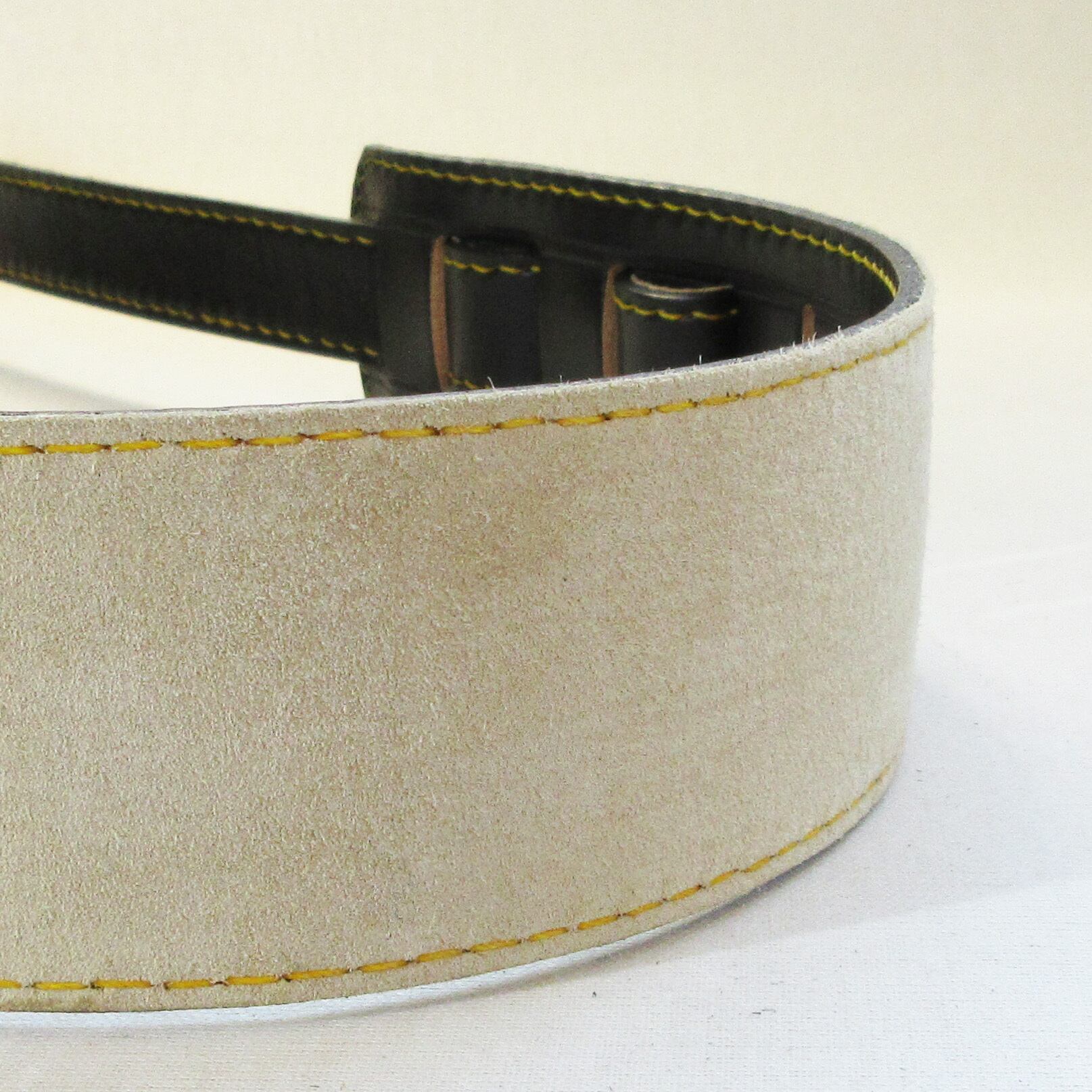 黒革ストラップ（サンフラワーイエロー・ステッチ）st225 | wizardleather