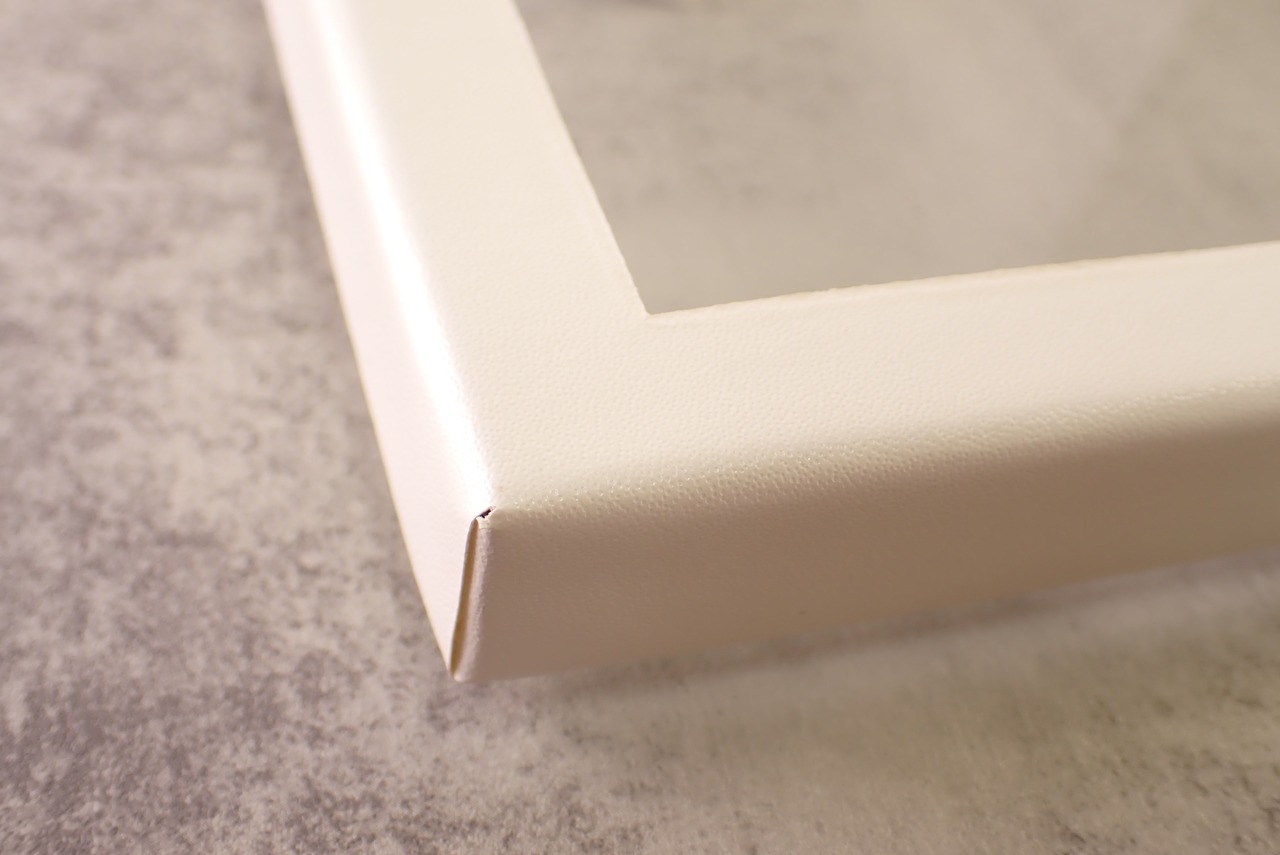 4㎝白ボックス×黒ケース24個(通常価格4400円→3900円)