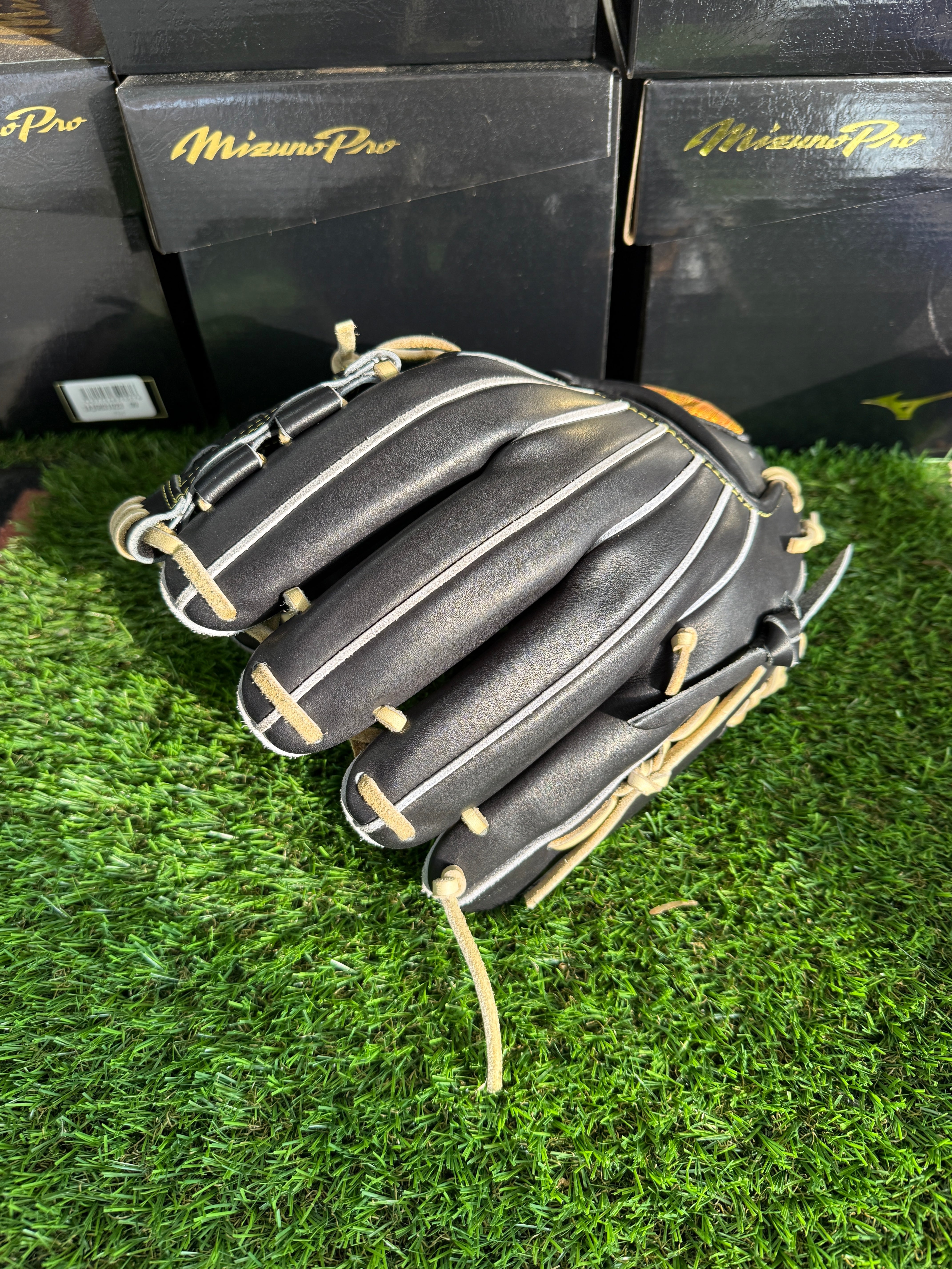 型付け済み】ミズノプロ 硬式内野手用グラブ MMモデル 右投げ用 高校